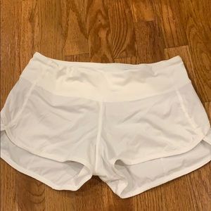 LULULEMON SPEED UP SHORTS 2.5”